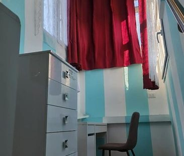 Via San Zanobi, Florence, Tuscany 50129 - Photo 2