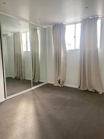 Darlington - Photo 4