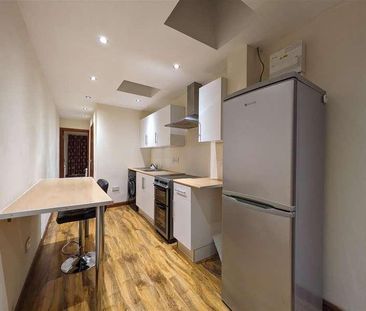 Newnham Gardens, Northolt, UB5 - Photo 5