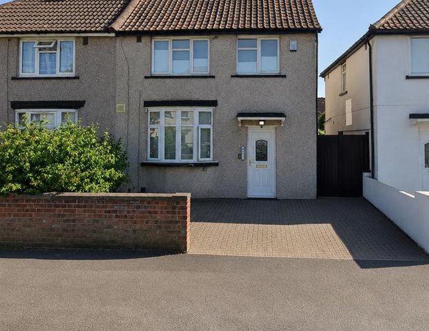 Princes Road, Feltham TW13, London - Photo 1
