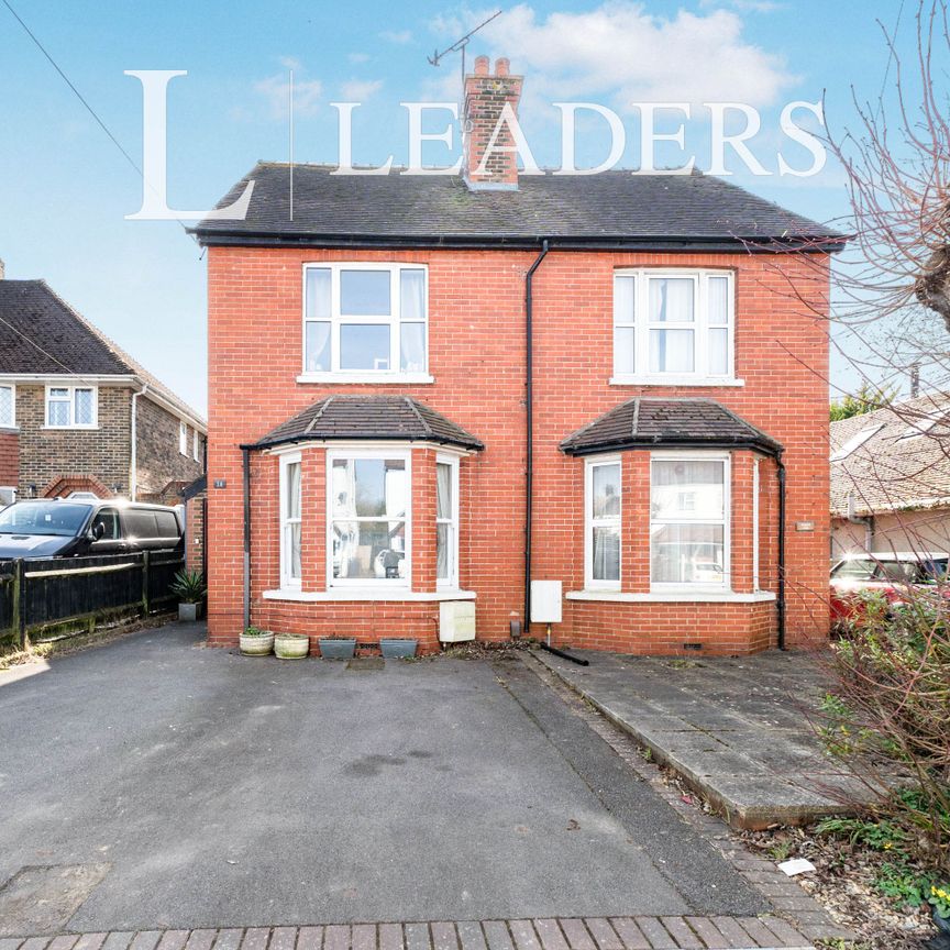 3 bedroom semi-detached to rent Salfords, Redhill - Photo 1