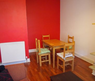 1 Bed Flat, Downfield Place, EH11 - Photo 2