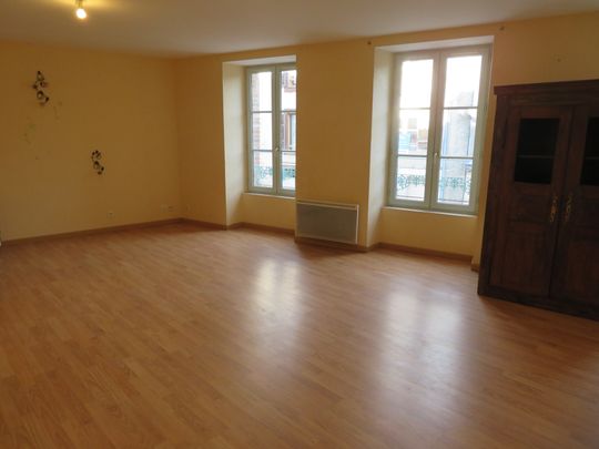 Location Appartement 3 pièces 66m² BELLAC 87300 - Photo 1