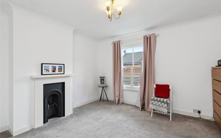 Albert Road, Addlestone, Surrey, KT15 - Photo 2