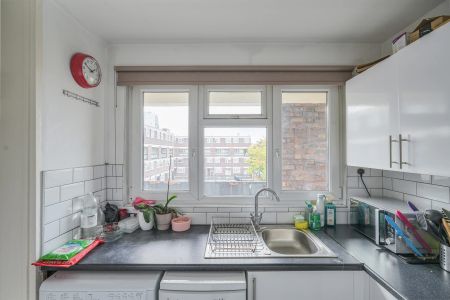 Wick Road – Room 4 - Photo 2