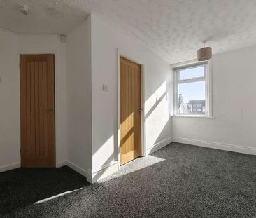 Chatsworth Avenue, Bispham, FY2 - Photo 2