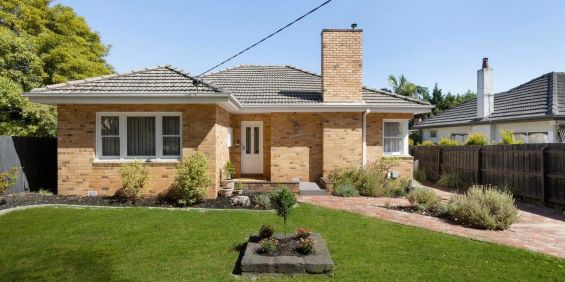 Sunlit Brighton East Abode with Deep Garden & Bayside Charm! - Photo 3