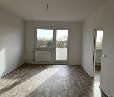 Sanierte 3 Raum-Wohnung mit Balkon und Badewanne - Photo 4