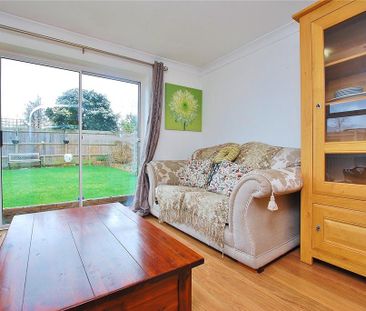 4 bedroom detached house to rent - Photo 2