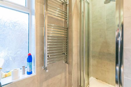 5 bed maisonette to rent in Tavistock Road, Jesmond, NE2 - Photo 2