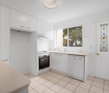 Well Maintained Townhouse in Cotton Tree! - Photo 6