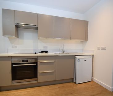 Victoria Avenue, Southend On Sea, Essex, SS2 - Photo 3