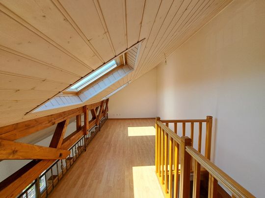 Luminous semi-detached villa of 5.5p for rent in the heart of Apples - Photo 1