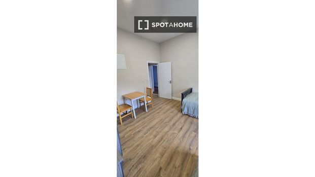 Bed in shared room in a residence for rent in Dublin - Photo 1