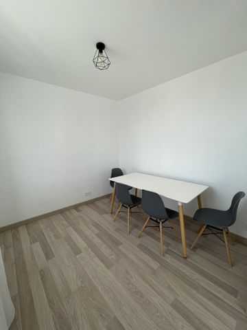 Location Appartement 4 pièces 62m² TROYES 10000 - Photo 4