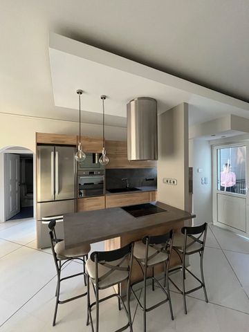 Διαμέρισμα για ενοικίαση - Νίκαια, - Photo 4