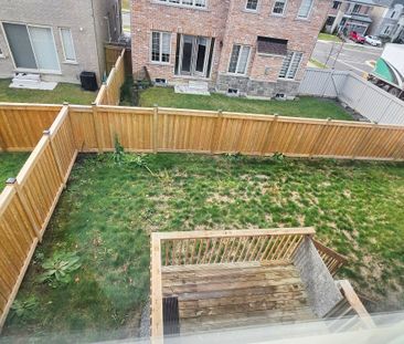 For Lease - 167 FREDERICK PEARSON Street, East Gwillimbury, Ontario - Photo 5