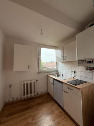 Wohnen unter dem Dach, ruhig und zentral - Photo 1