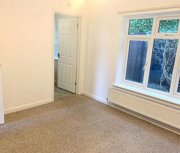 4 bedroom detached house to rent - Photo 4