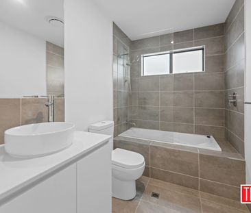 3 Bedroom Townhome at Botanica, McDowall - Photo 2