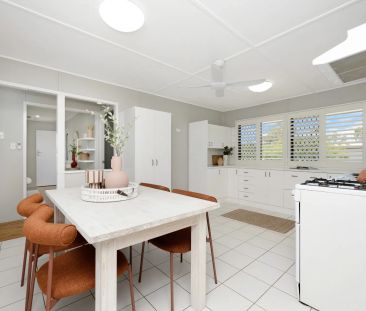 Beautifully Updated Home with Modern Comforts - Photo 5