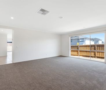 STUNNING 4 BED HOME - Photo 1