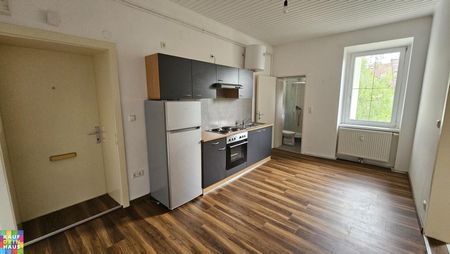 Top 1-Zimmerwohnung mit Einbauküche - Photo 4