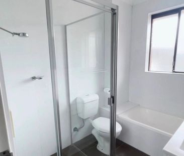 Kensington - Photo 2