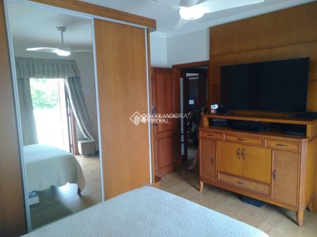 Casa com 4 quartos e 315m² para alugar em Centro, Canoas. - Foto 4