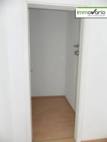 Großzügige 2-Zimmer Wohnung mit Balkon, Wanne & Dusche, Einbauküche & Abstellraum in Uni Nähe - Foto 4