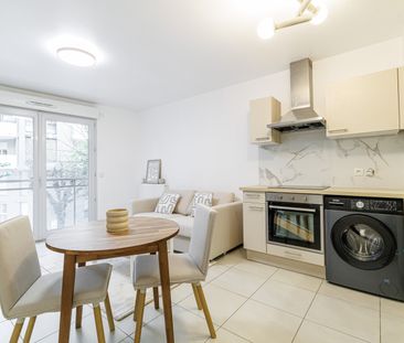 Location Appartement 2 pièces 38m² NICE 06100 - Photo 4