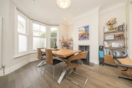 Percy Road, Hampton, TW12 - Photo 2