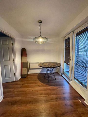 Mellish Street, Canary Wharf, South Quay, London, E14 - Photo 5