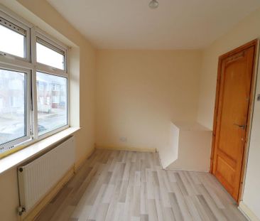 4 bedroom terraced house to rent - Photo 4