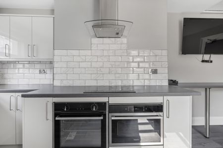 31 Connaught Avenue - Photo 3