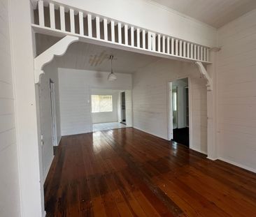 2/40 Arthur Street, Mount Pleasant - Photo 2