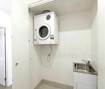 One Bedroom Plus Study Near The Foreshore! - Photo 6