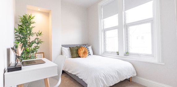 1 bedroom terraced to rent Fawcett Road, Southsea, Hampshire, PO4 - Photo 2