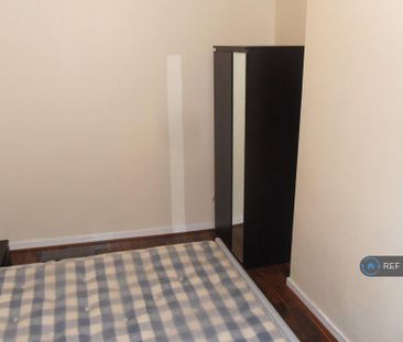 4 bedroom terraced house to rent - Photo 4