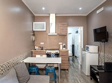 Beco do Forno do Sol, Lisbon, Lisbon 1170-363 - Photo 3