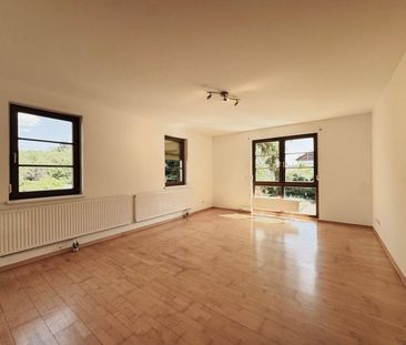 Lichtdurchflutete Balkonwohnung mit guter Verkehrsanbindung - Photo 1