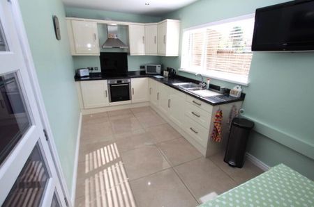 25 Canning Grove, Crumlin, BT29 4XB - Photo 5