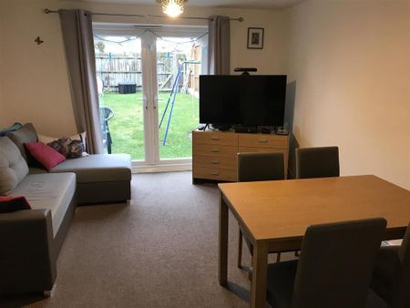 2 bedroom terraced house to rent - Photo 2