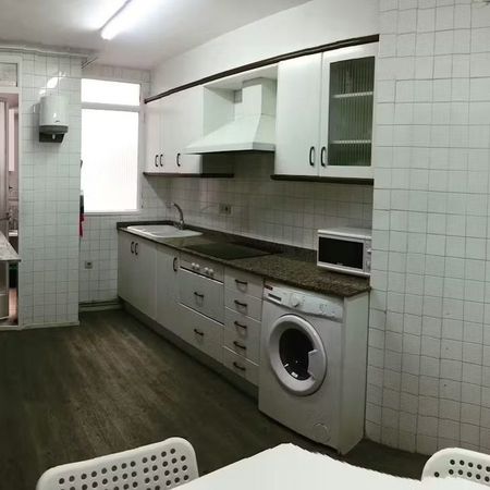 Calle Doctor Moliner, Valencia, Valencian Community 46010 - Photo 3