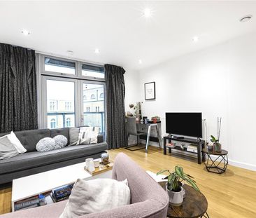 Salton Square, London, E14 7GL - Photo 2