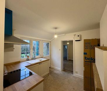 2 bedroom semi-detached house to rent - Photo 6