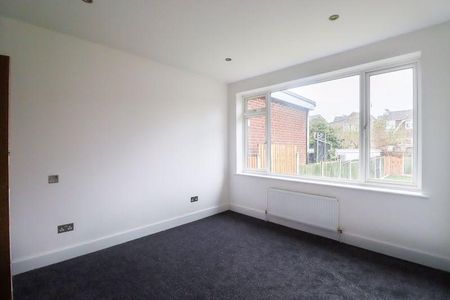 2 bedroom semi-detached bungalow to rent - Photo 3