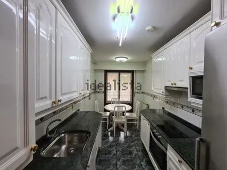 Alquiler de piso en Calle J.Moiua, 1 - Photo 5