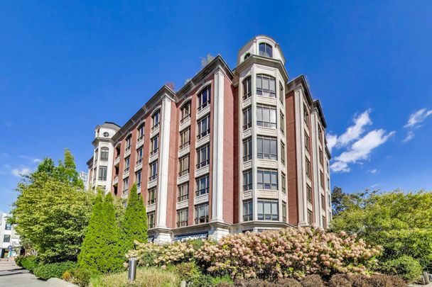 For Lease - 2 Roxborough Street Unit# 403, Toronto, Ontario - Photo 1