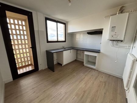 Location Appartement 4 pièces 77m² RAMONVILLE ST AGNE 31520 - Photo 5